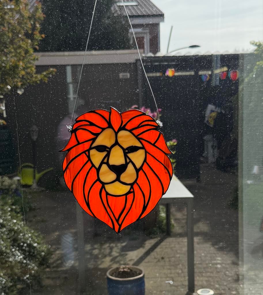 Tiffany Glas in Lood Raamhanger Oranje Leeuw - Handgemaakt, Ophalen of Verzenden