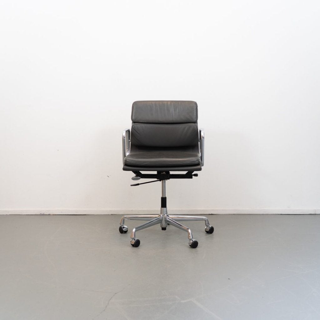 Vitra Eames EA 217 Fauteuil Grijs Leer - Chroom, Niet ingevuld, Zo goed als nieuw, Niet ingevuld, Niet ingevuld