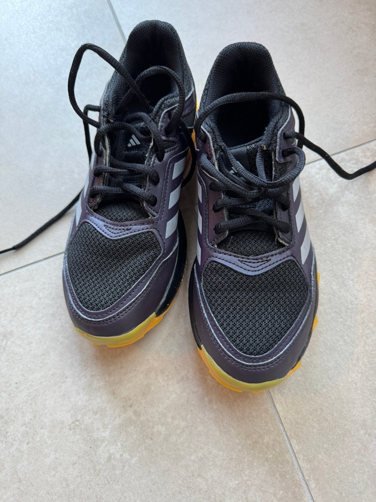 Adidas veld hockey schoenen maat 38 2/3, Ophalen of Verzenden, Zo goed als nieuw, Schoenen