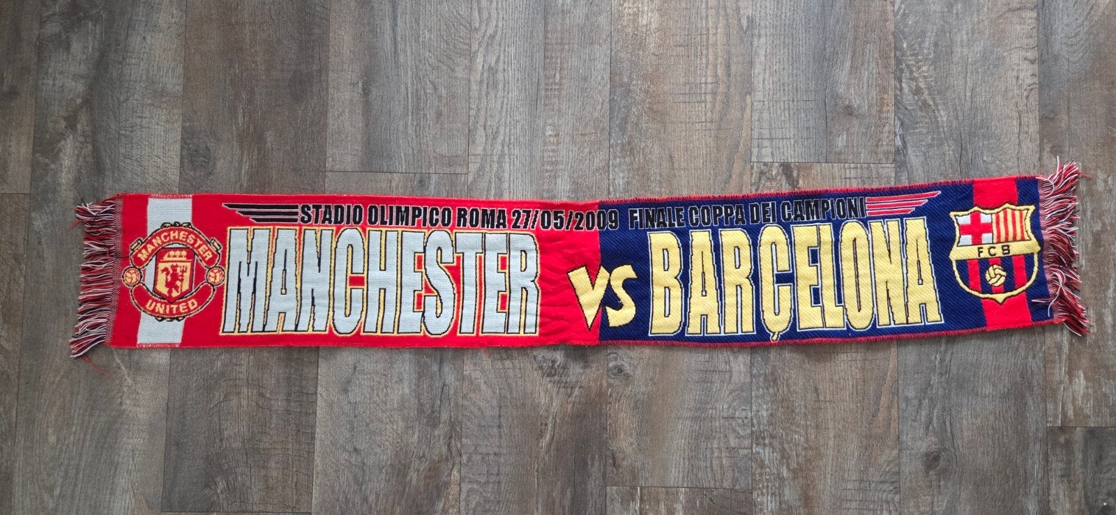 Sjaal Manchester United - Barcelona, Verzamelen, Ophalen of Verzenden, Zo goed als nieuw, Buitenlandse clubs, Vaantje of Sjaal