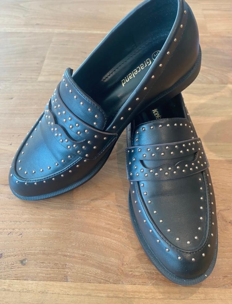 Nieuwe zwarte loafers instappers met studs - Graceland, Ophalen of Verzenden, Zo goed als nieuw