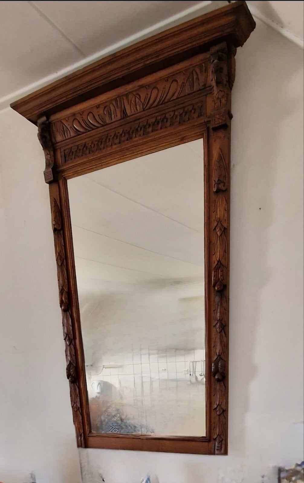 Grote schouwspiegel met eikenhouten lijst en snijwerk, Ophalen, Rechthoekig, 100 tot 150 cm