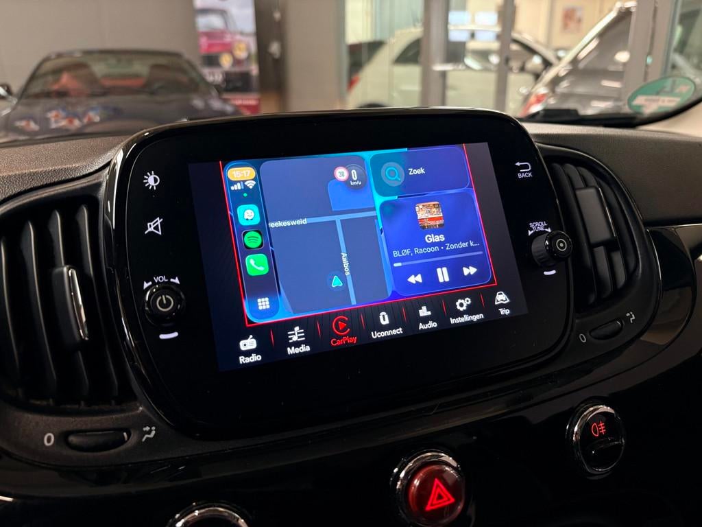 Fiat 500 1.2 Lounge Automaat Apple CarPlay Airco, Auto's, Stof, Gebruikt, Zwart, 4 cilinders