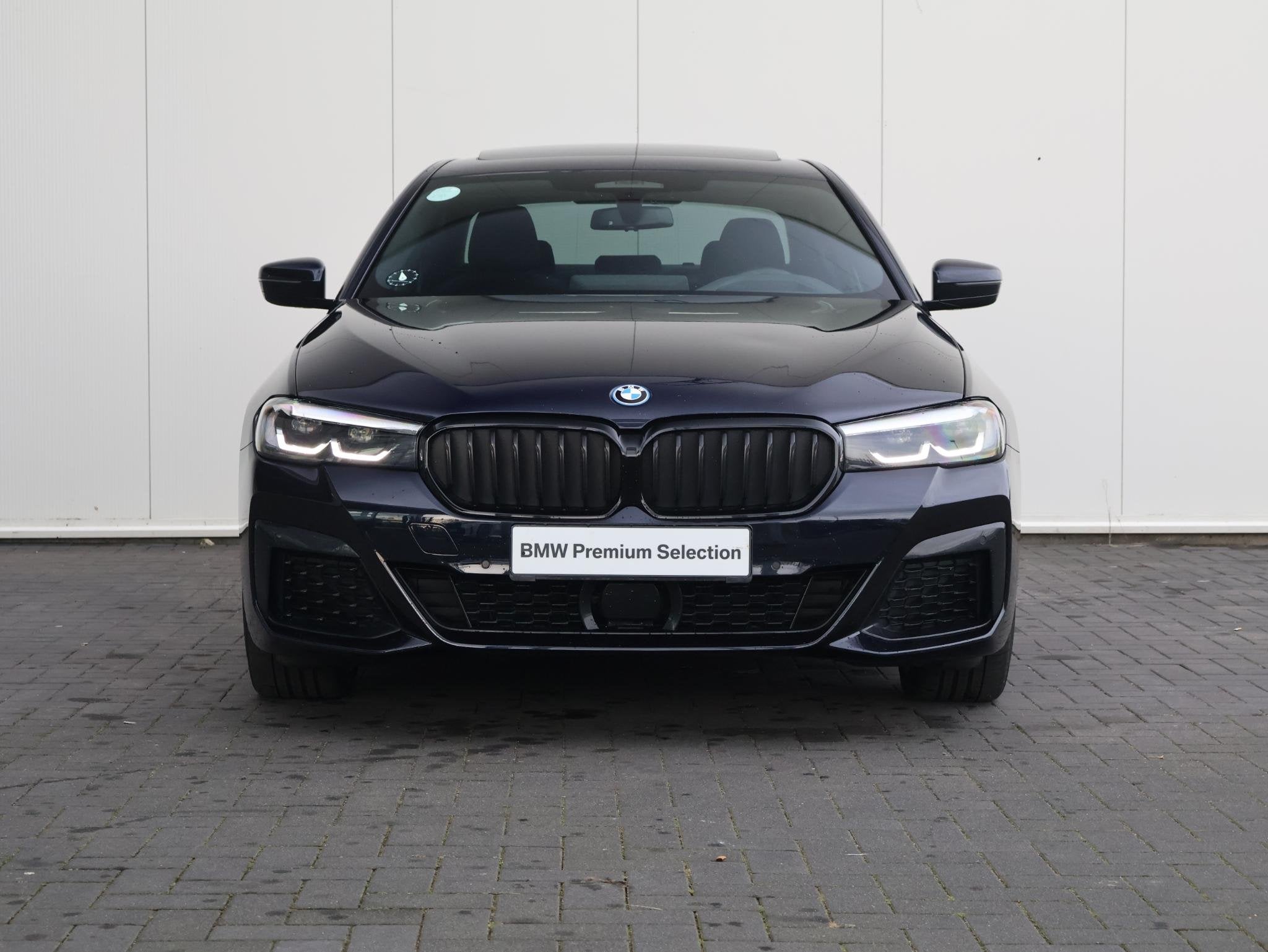 BMW 5-serie 545e xDrive Business Edition Plus | 95% | M Spor, Stof, Gebruikt, 394 pk, Zwart