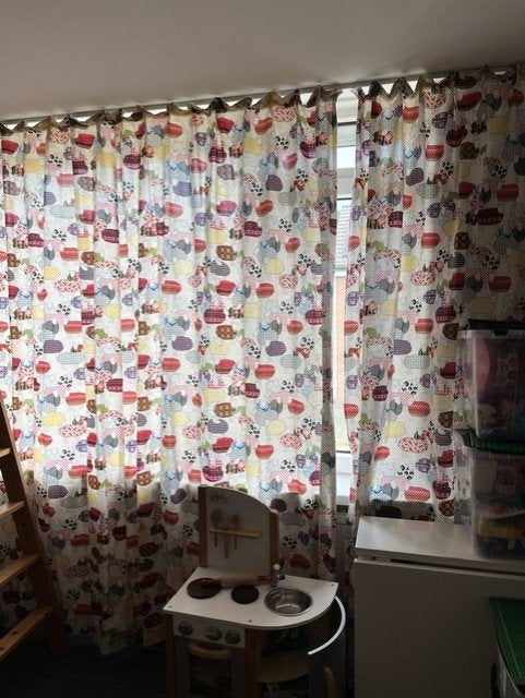 Gordijnen voor de kinderkamer - met schapen, Huis en Inrichting, 500 cm, Ophalen of Verzenden, Zo goed als nieuw, Gordijn