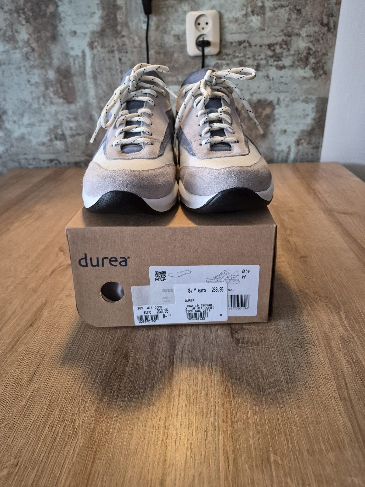 Durea dames schoen wit/blauw, maat 8+ ZGAN!!, Ophalen of Verzenden, Zo goed als nieuw, Blauw, Sneakers of Gympen
