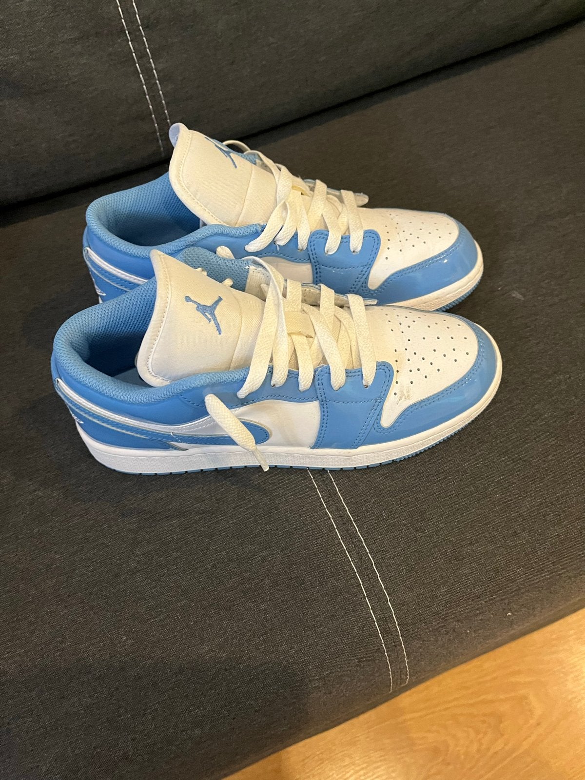 Nike Air Jordan 1 Low UNC - Maat 38.5, Ophalen of Verzenden, Nieuw, Blauw, Sneakers of Gympen