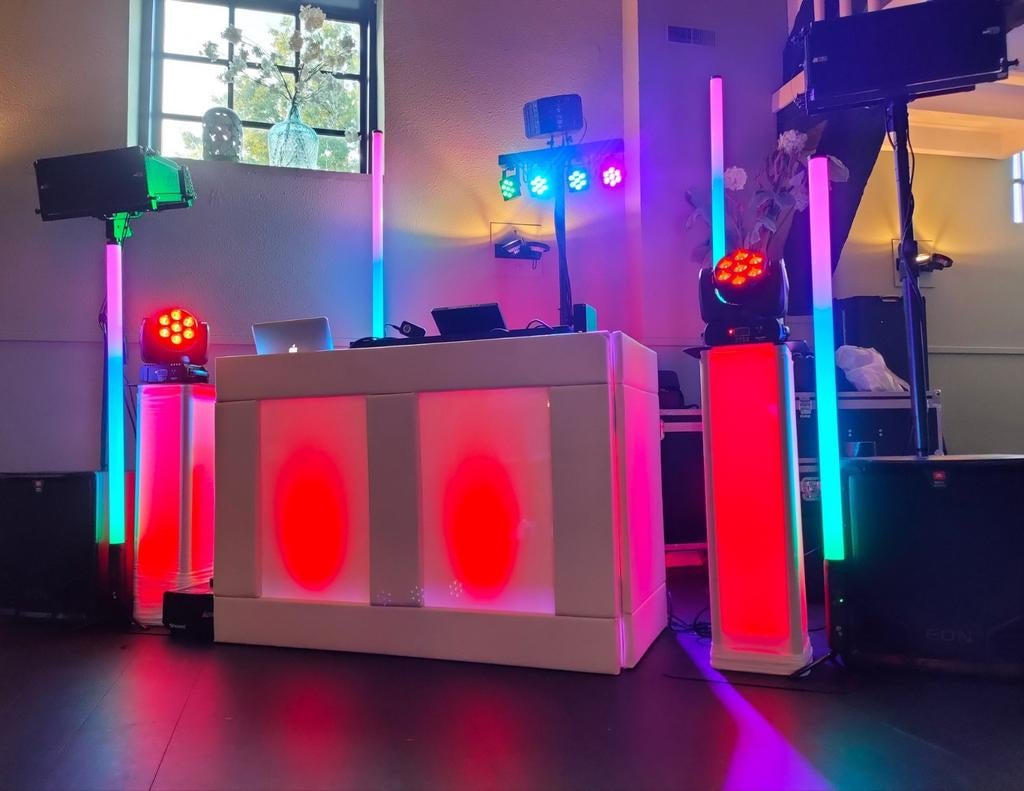 Witte Dj Booth (leerlook) Met 2 zuilen, Muziek en Instrumenten, Ophalen, Overige merken