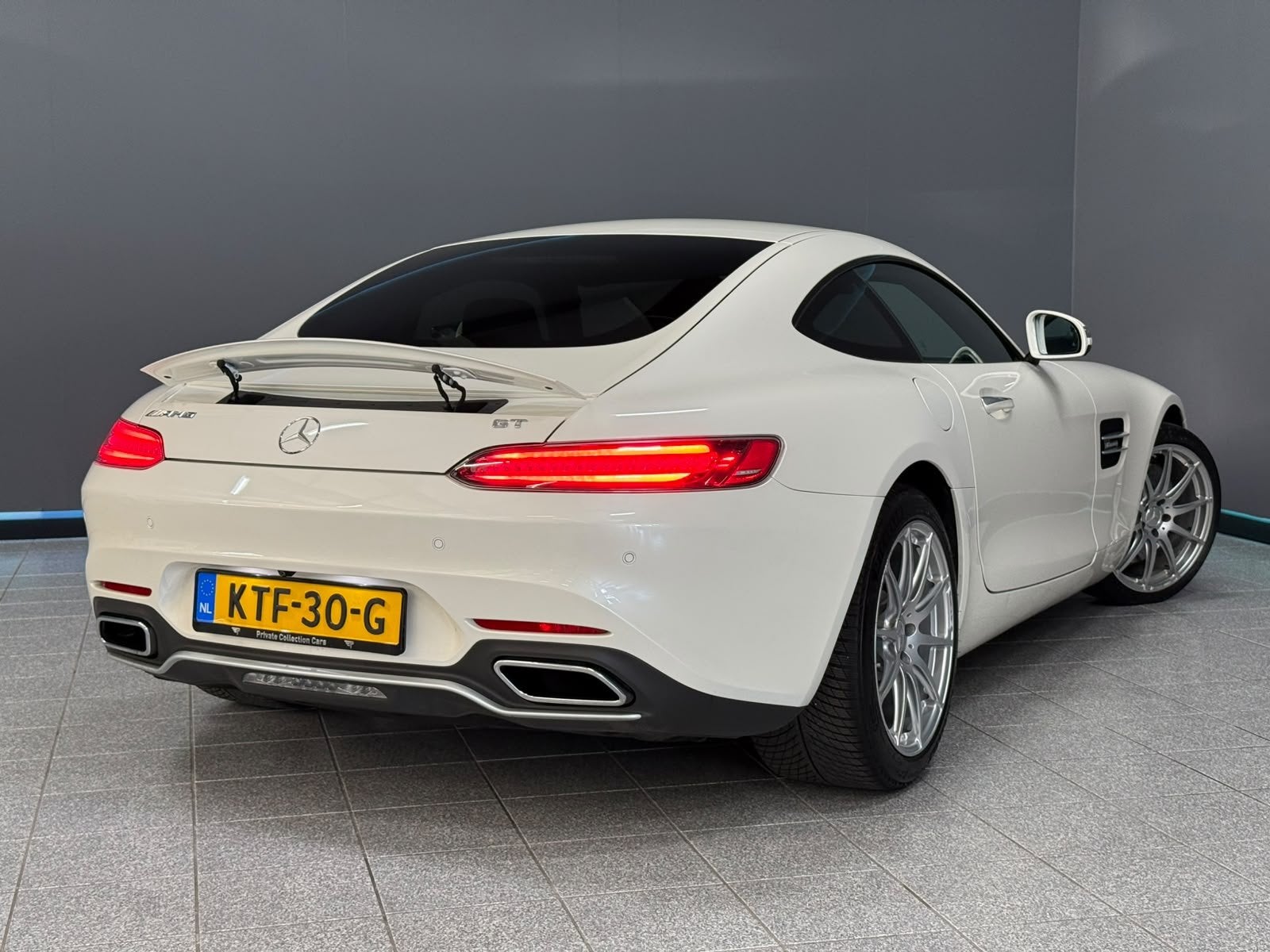 Mercedes-Benz AMG GT 4.0 | 462 pk | Diamant-wit Bright desig, Auto's, Automaat, Achterwielaandrijving, Gebruikt, Wit