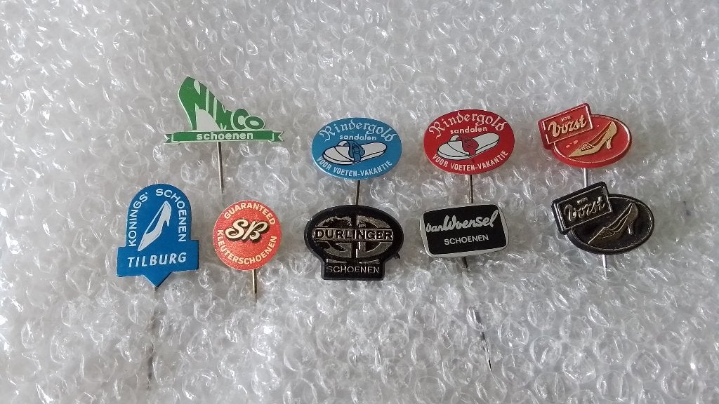 9 verschillende speldjes schoenen, Ophalen of Verzenden, Zo goed als nieuw, Overige onderwerpen