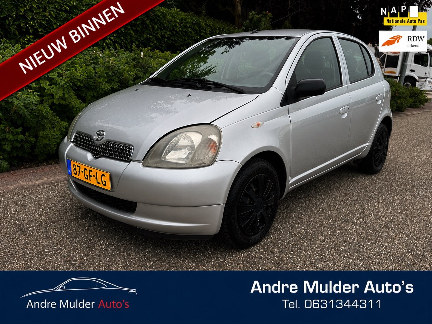 Toyota Yaris 1.0 16V Vvti 5DR 2000 Grijs Nieuwe Apk, Auto's, Voorwielaandrijving, 400 kg, 68 pk, Origineel Nederlands