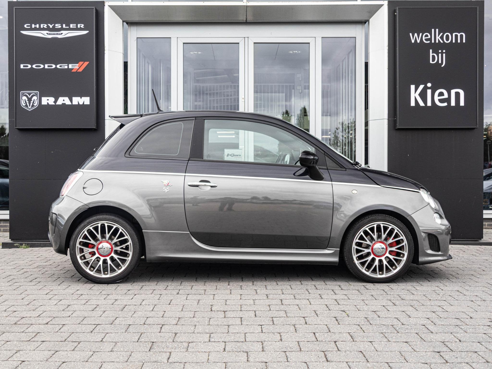 Abarth 500 1.4 T-Jet Abarth Elaborabile | Leder | Navi | Aut, Auto's, Abarth, Stof, Euro 6, 4 cilinders, Bedrijf