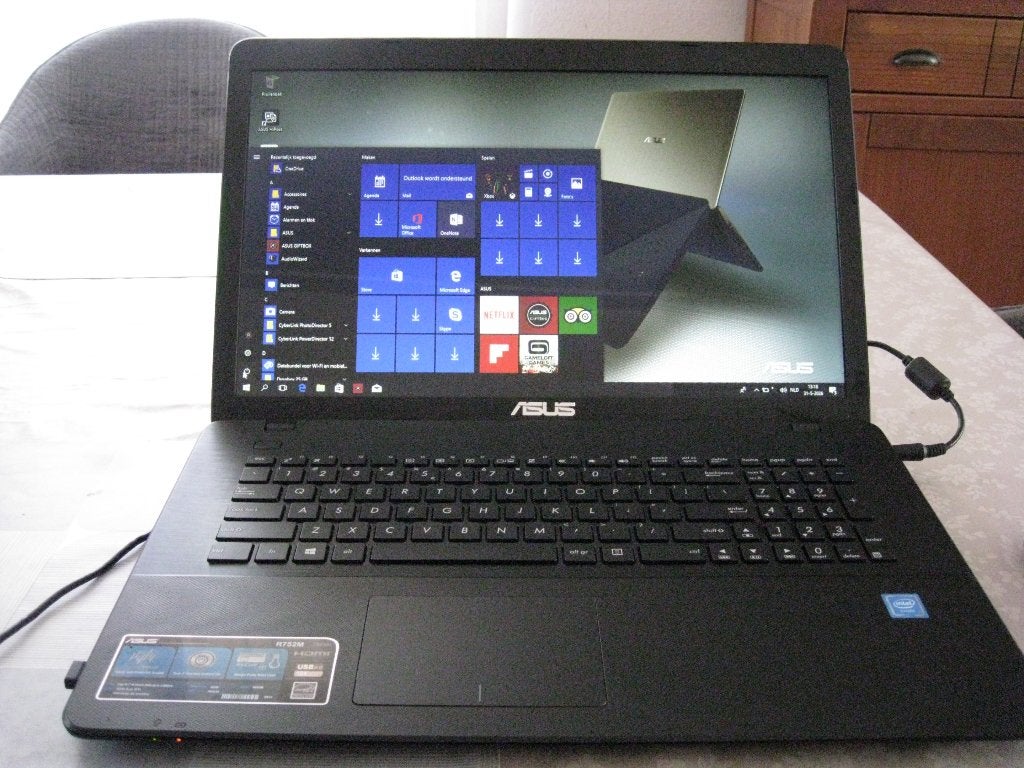 Asus R752MA-TY179T 17,3 inch , 2.16 GHz up to 2.58 GHz, Ophalen, Gebruikt, HDD, Qwerty