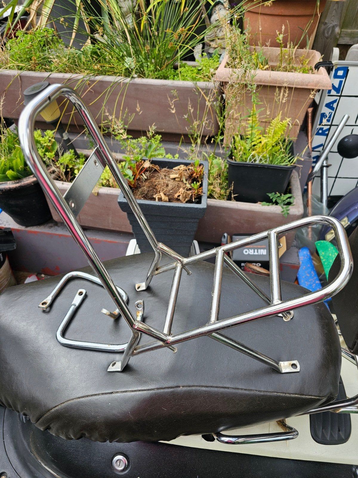 Bagagerek/rugleuning en handvaten voor retro scooter, Fietsen en Brommers, Ophalen of Verzenden, Gebruikt, Overige typen, Overige merken