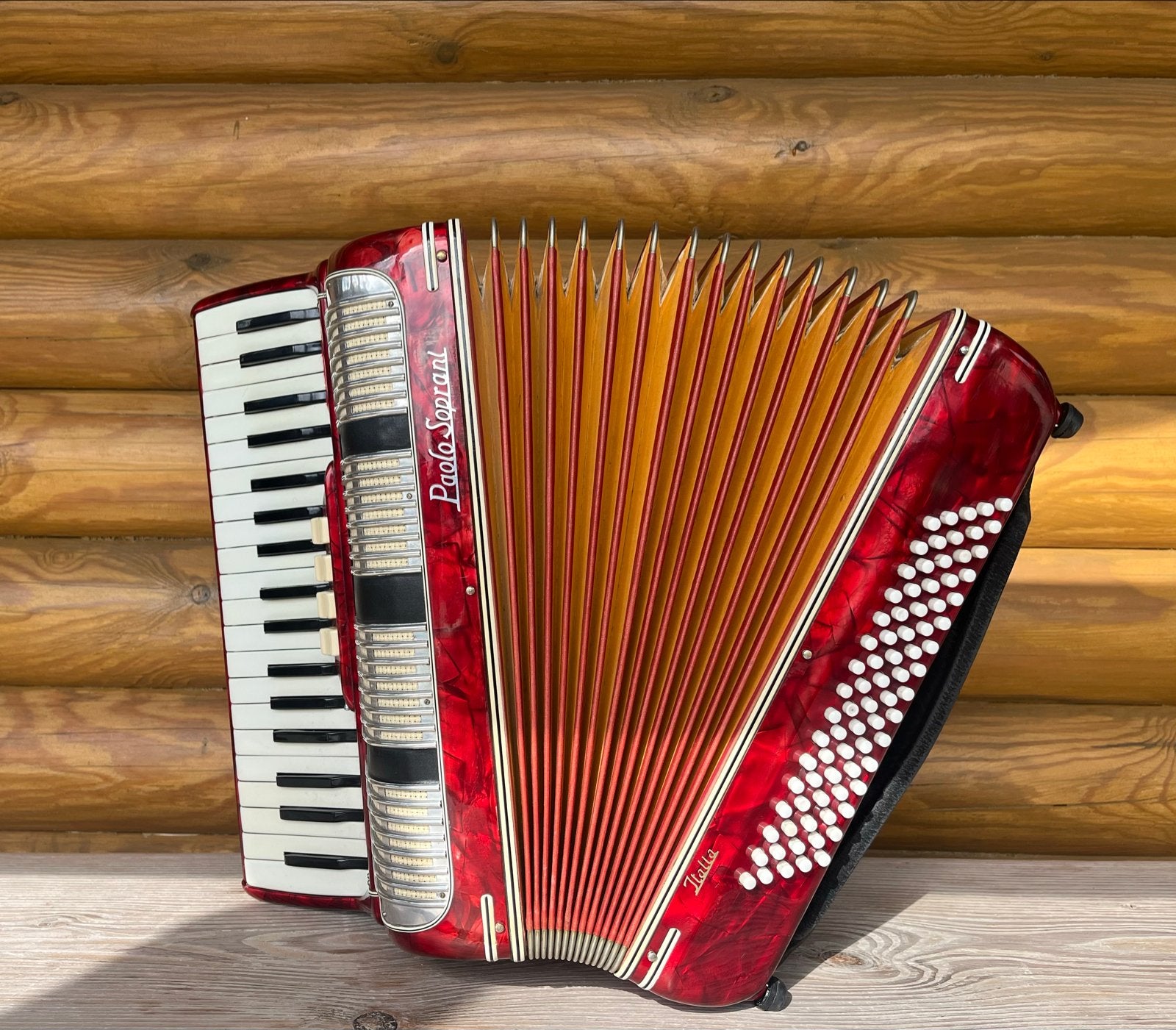 Paolo Soprani Accordeon - Rood, met koffer en riemen, Muziek en Instrumenten, Gebruikt, 80-bas, Toetsaccordeon, Met koffer