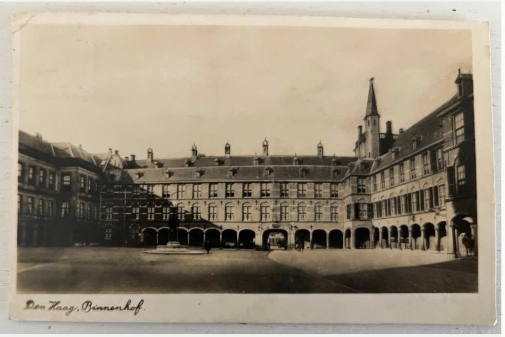 Oude Ansichtkaart - Den Haag - Binnenhof, Ophalen of Verzenden, 1940 tot 1960, Gelopen, Zuid-Holland