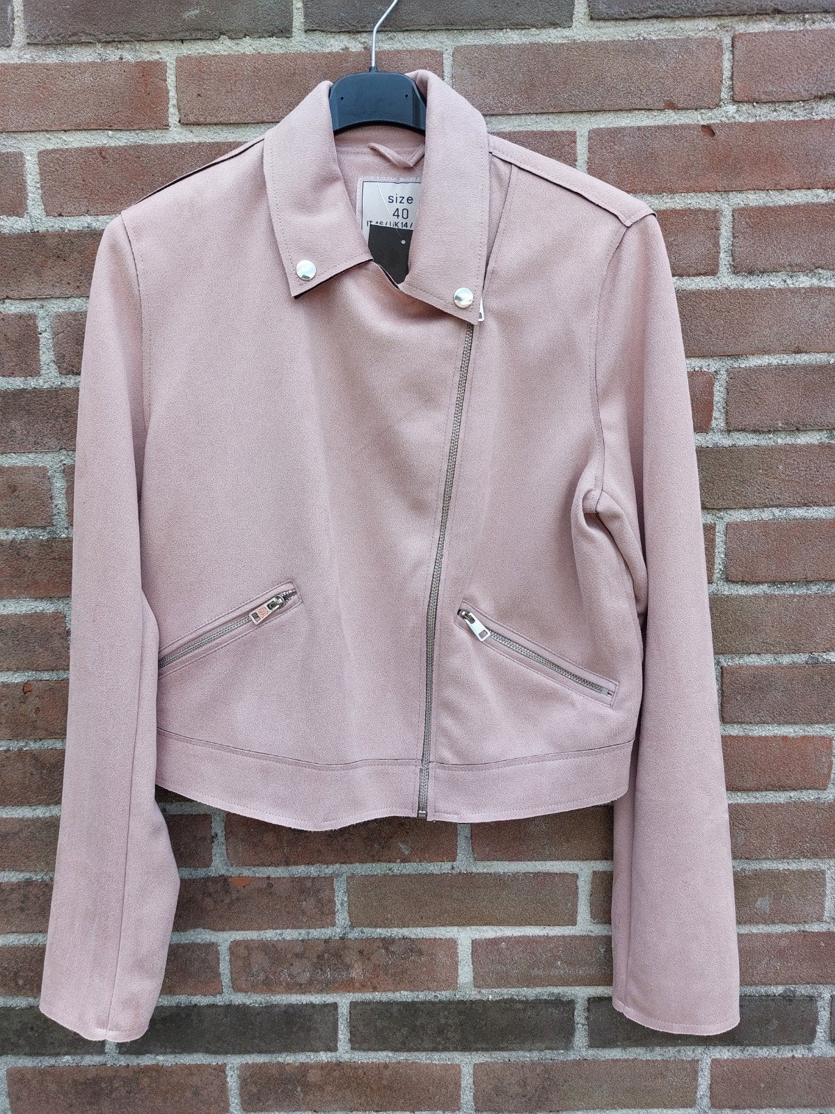 Kort roze suèdelook jasje maat 40/L nieuw, Kleding | Dames, Verzenden, Nieuw, Maat 38/40 (M), Roze