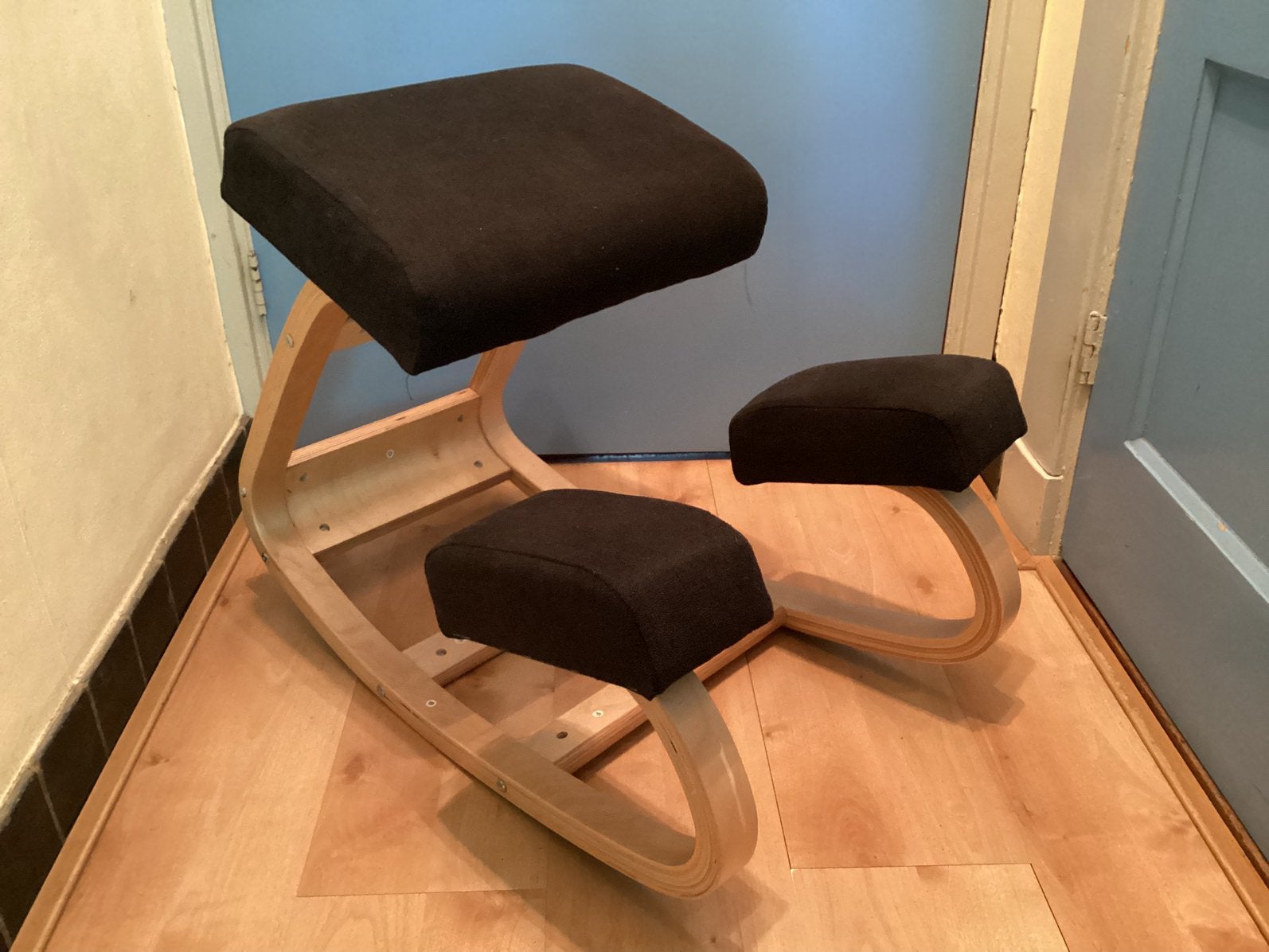 JRM ergonomische kniestoel, Ophalen, Zwart, Zo goed als nieuw, Bureaustoel