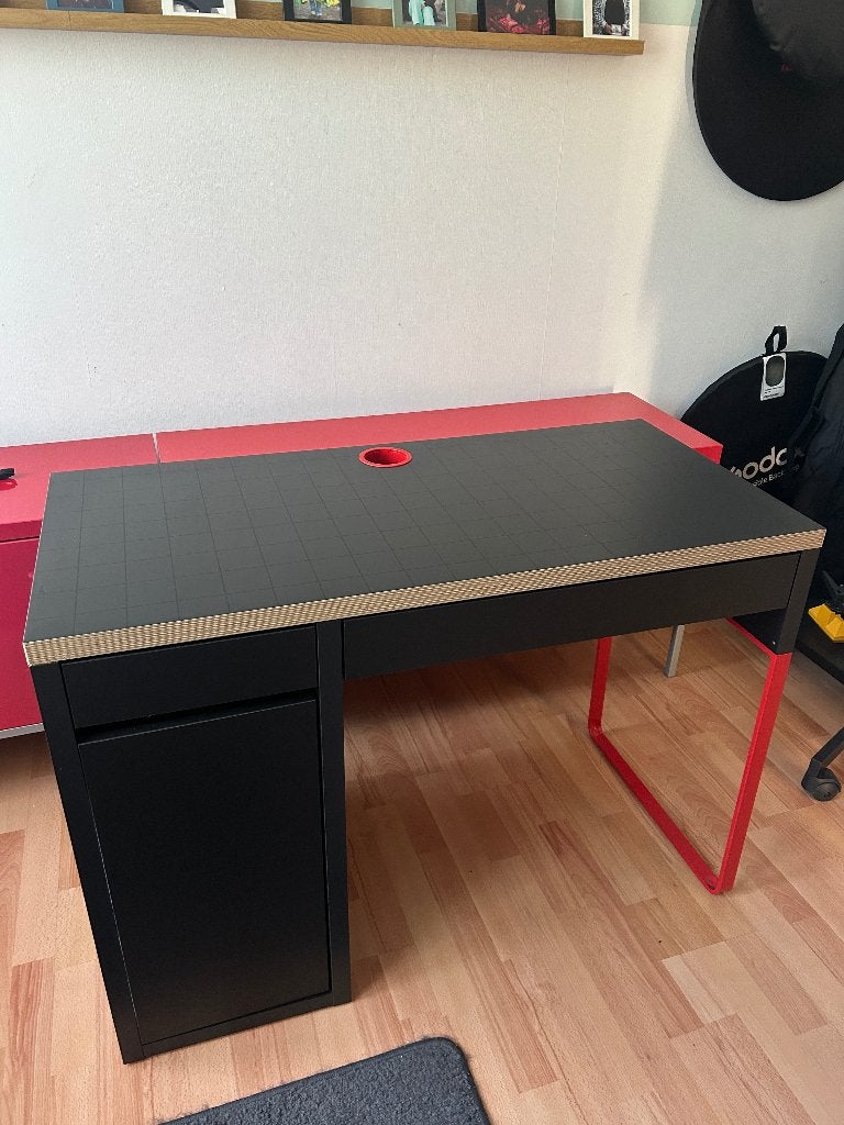 Bureau IKEA, Ophalen, Zwart, Zo goed als nieuw, IKEA