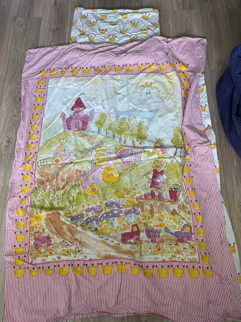 dekbedovertrek kind / prinsessen en kroontjes thema, Ophalen of Verzenden, Zo goed als nieuw, Eenpersoons, Dekbedovertrek