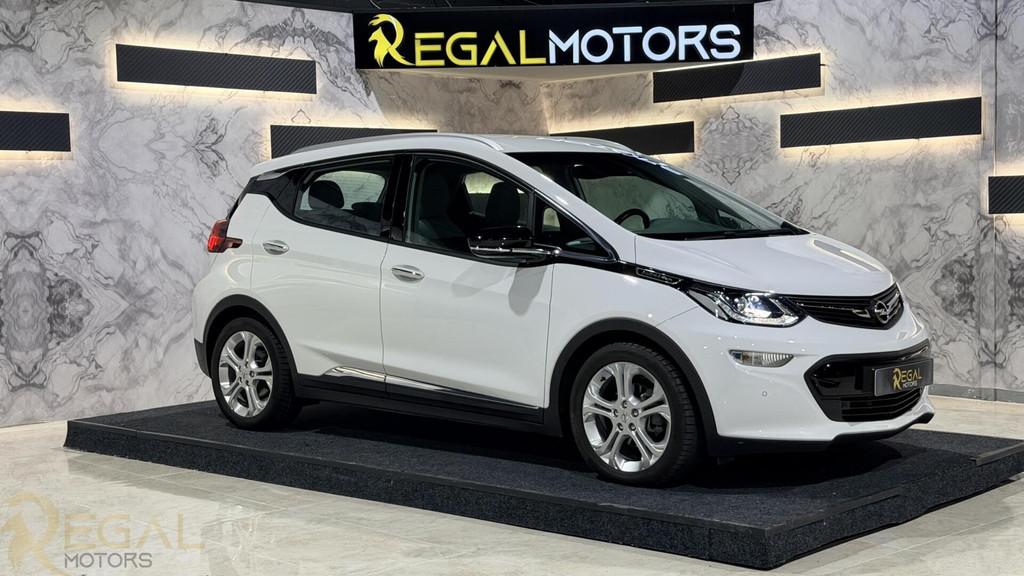 Opel Ampera-e Business executive 60 kWh, Auto's, Opel, Gebruikt, 204 pk, Verwarming stoelen achter, 1591 kg
