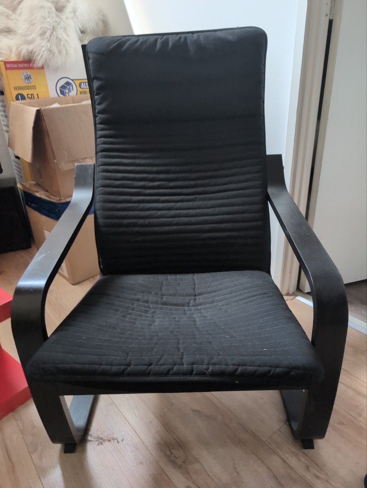 IKEA Poäng fauteuil zwart met donkerhouten frame, Huis en Inrichting, Ophalen, Gebruikt, Modern, Scandinavisch, Zwart