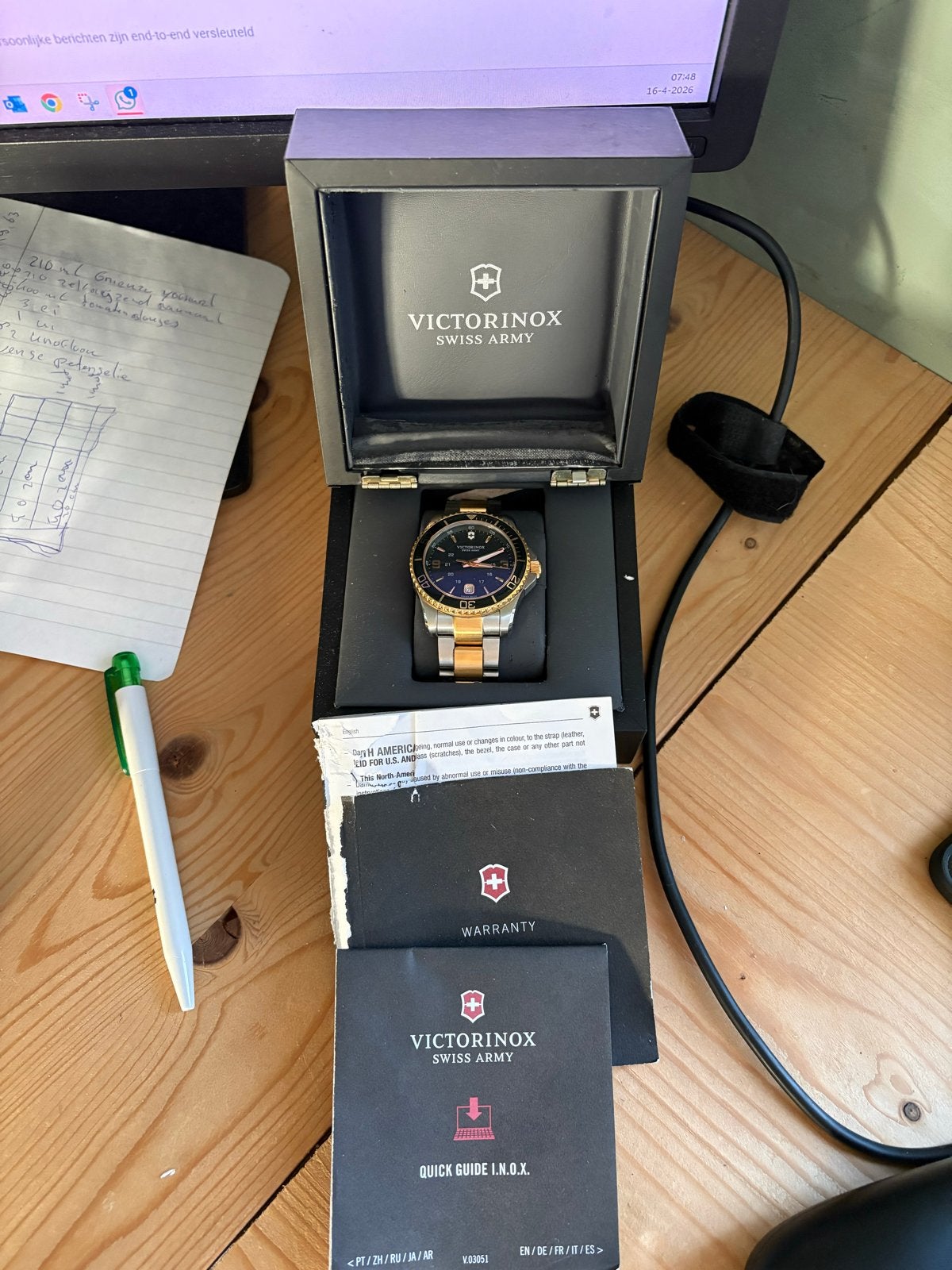 Victorinox Swiss Army horloge - Zo goed als nieuw, Sieraden, Tassen en Uiterlijk, Staal, Polshorloge, Zo goed als nieuw, Ophalen