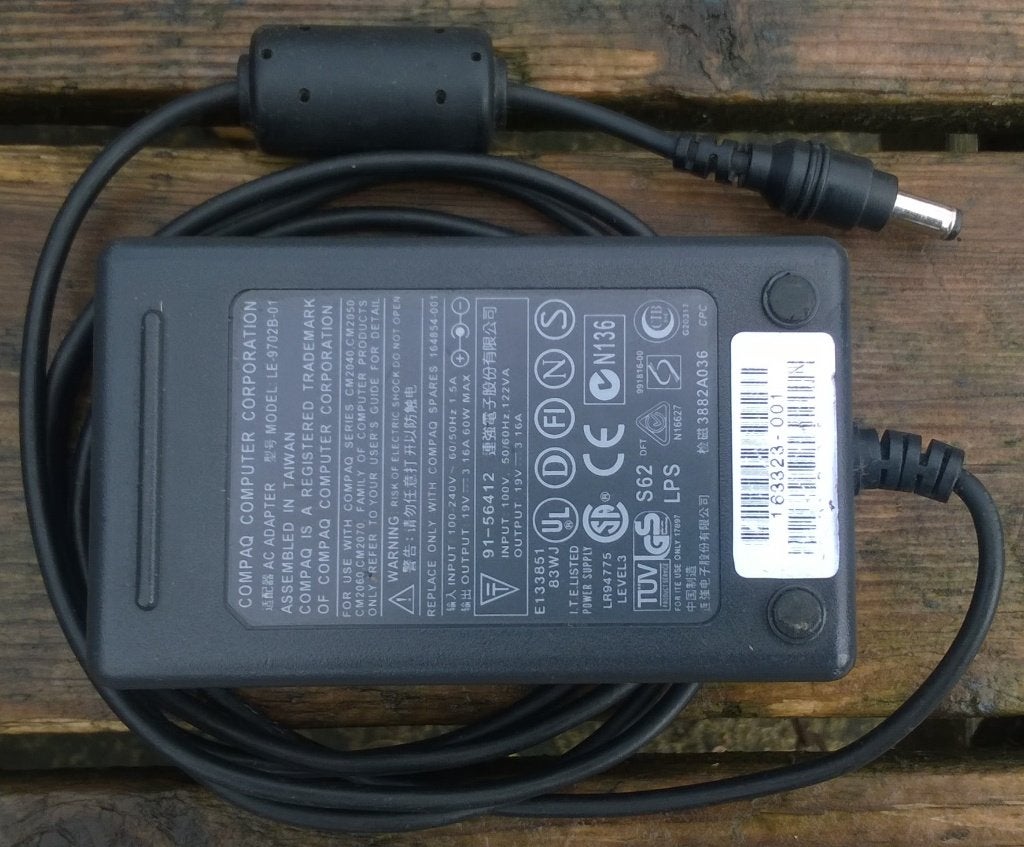 Oplader Laptop, Compaq 19 Volt - 3,16 Ampere, Gebruikt, Compaq, Compaq, Ophalen of Verzenden