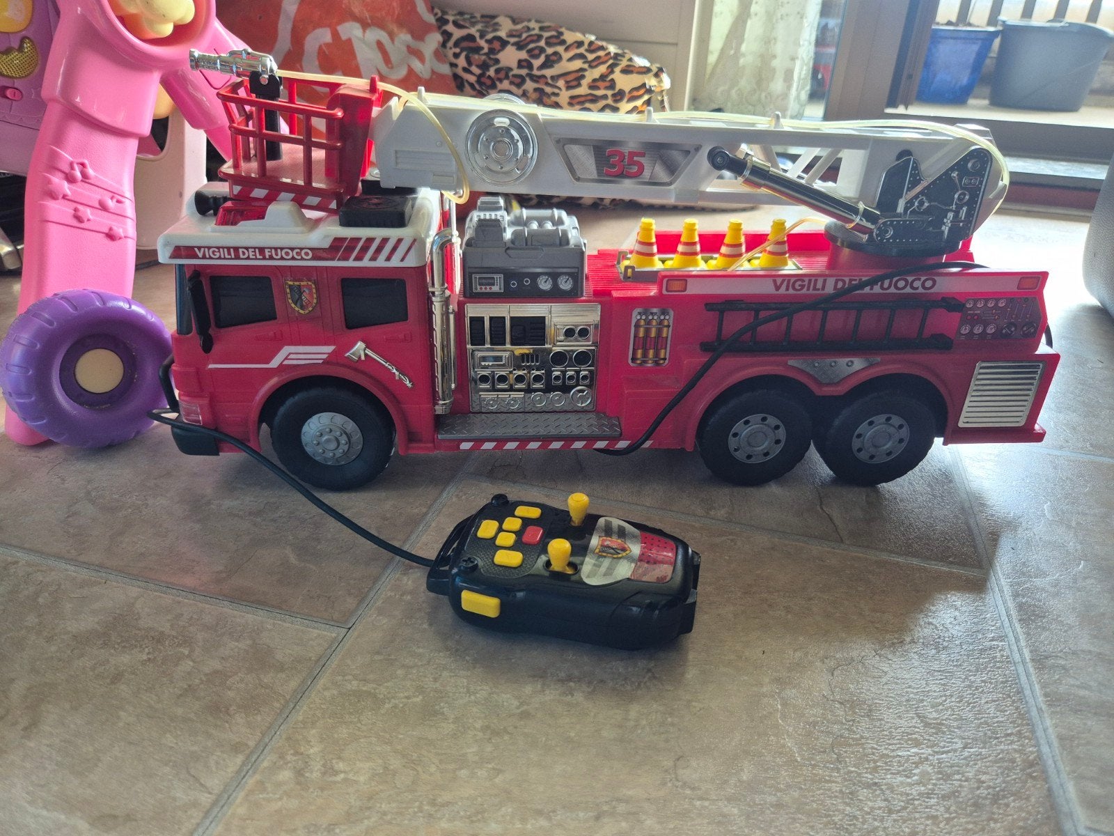 Grote brandweerwagen met afstandsbediening, Ophalen, Gebruikt, Afstandsbediening