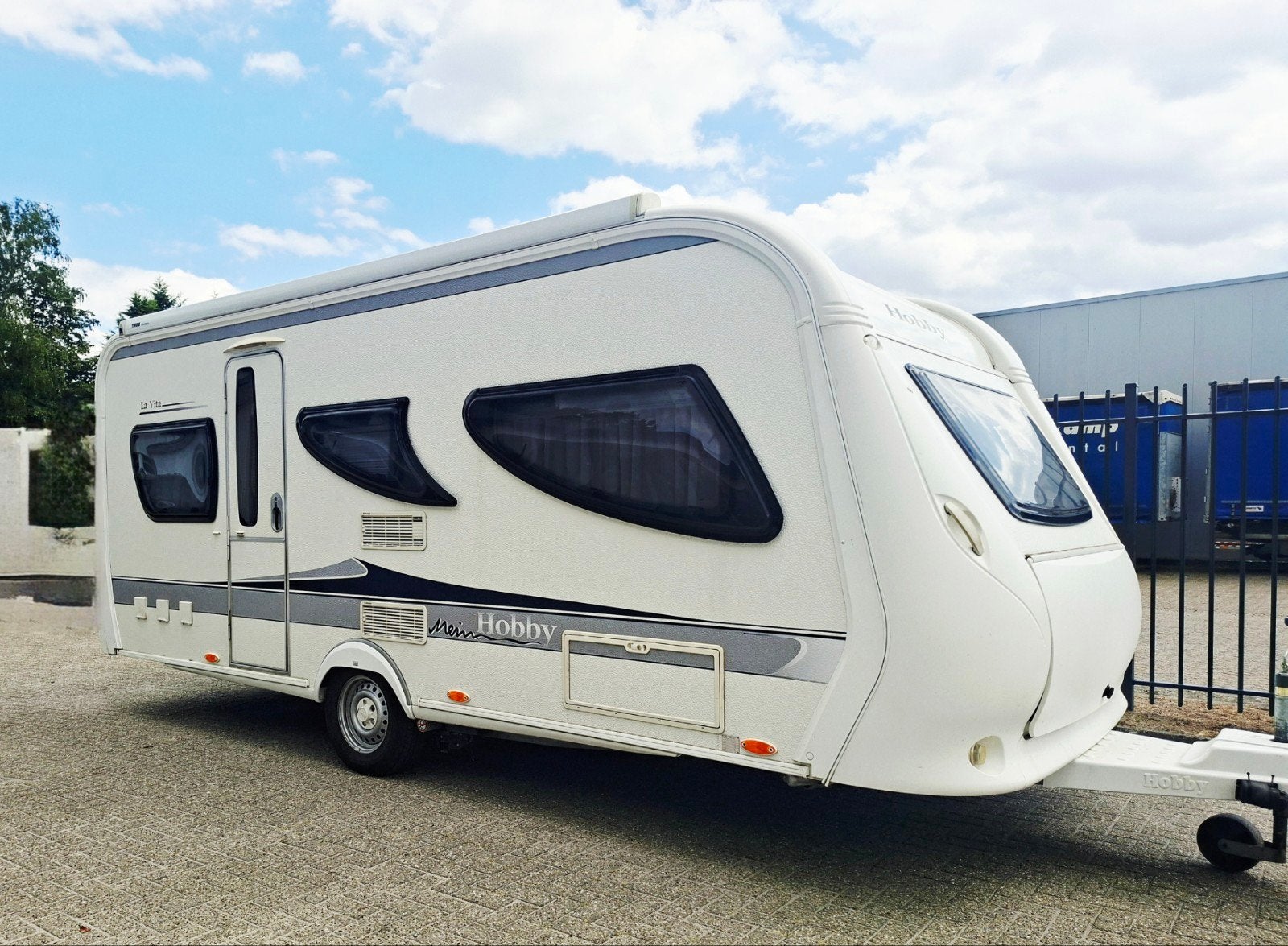 “Hobby La Vita Bionda 495 UL | AIRCO | MOVER | LUIFEL +, Caravans en Kamperen, Caravans, Rondzit, Hobby, 2 aparte bedden, Kachel
