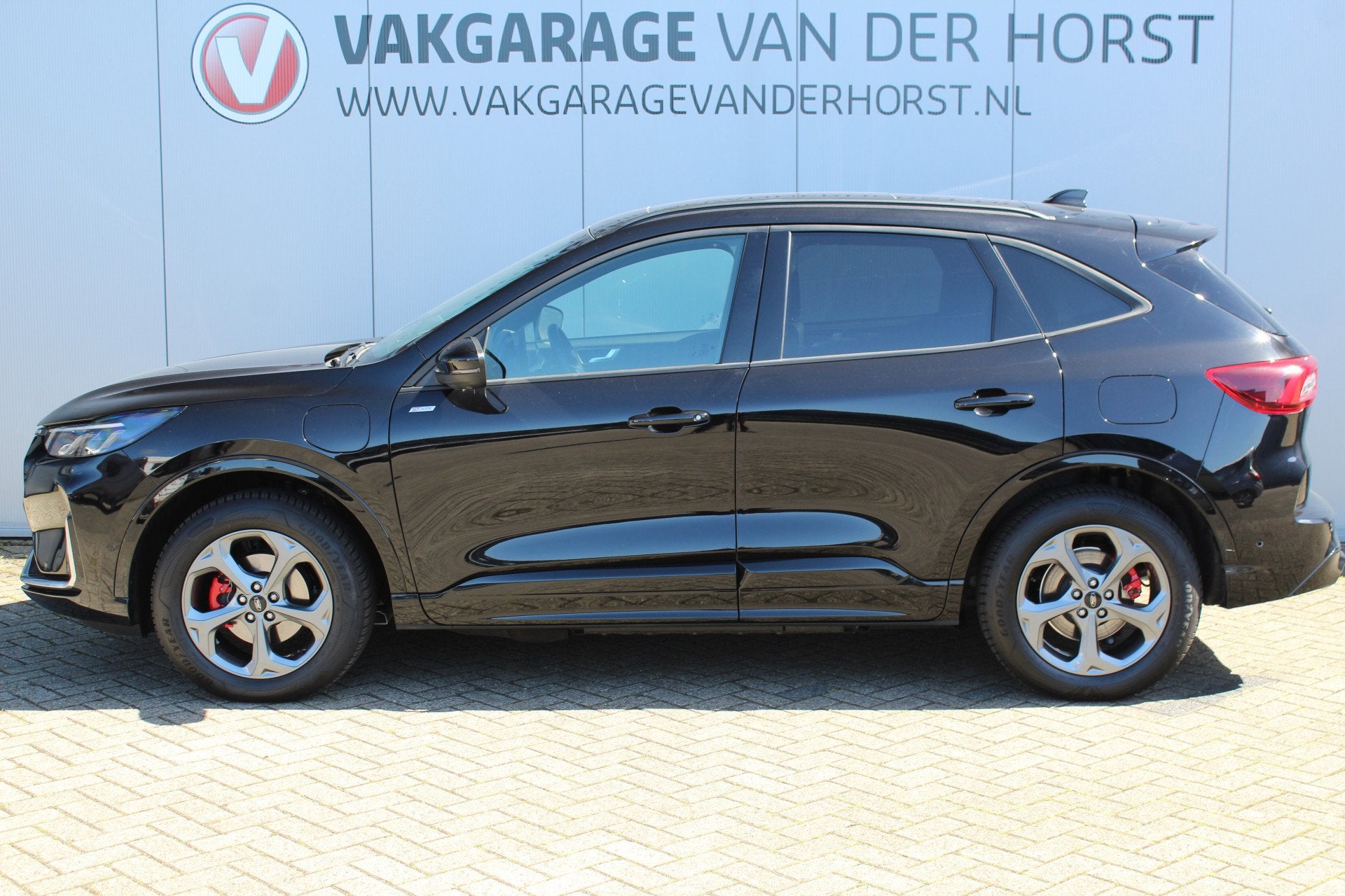 Ford Kuga 2.5-243pk PHEV ST-Line X. Trekgewicht 2.100kg ! Ni, Auto's, 12 maanden, Gebruikt, Zwart, Bedrijf