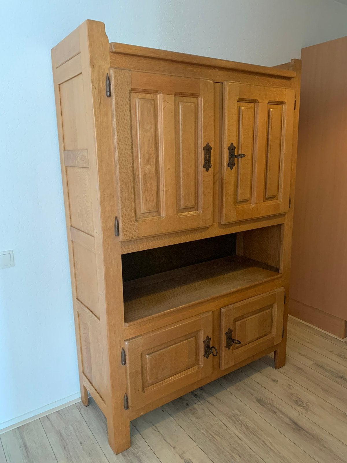 Buffetkast massief geloogd licht eiken, Ophalen, Gebruikt, Eikenhout, Met deur(en)