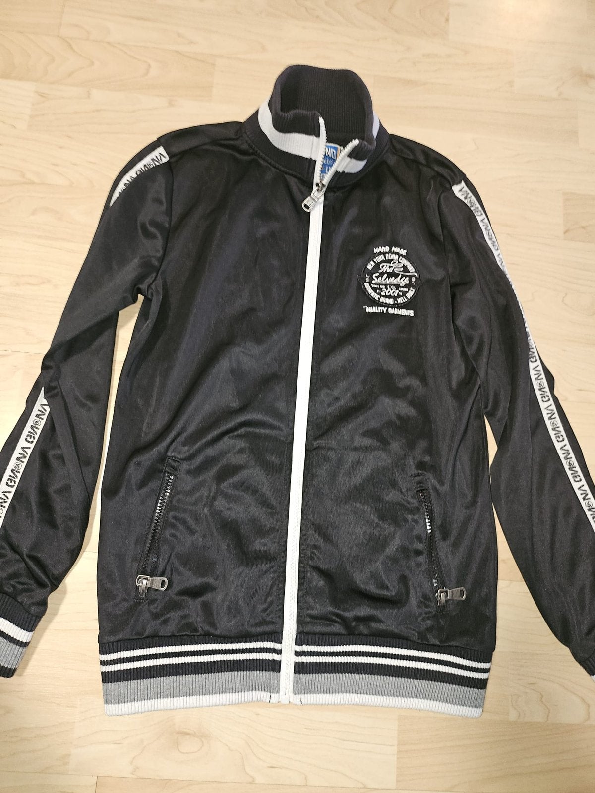 Vingino vest zwart, Ophalen of Verzenden, Zo goed als nieuw, Overige maten, Zwart