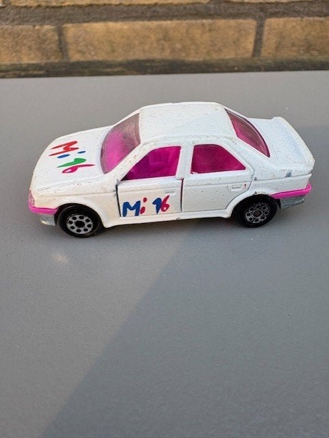 Majorette Peugeot 405 MI 16 wit, Ophalen of Verzenden, Gebruikt, Auto