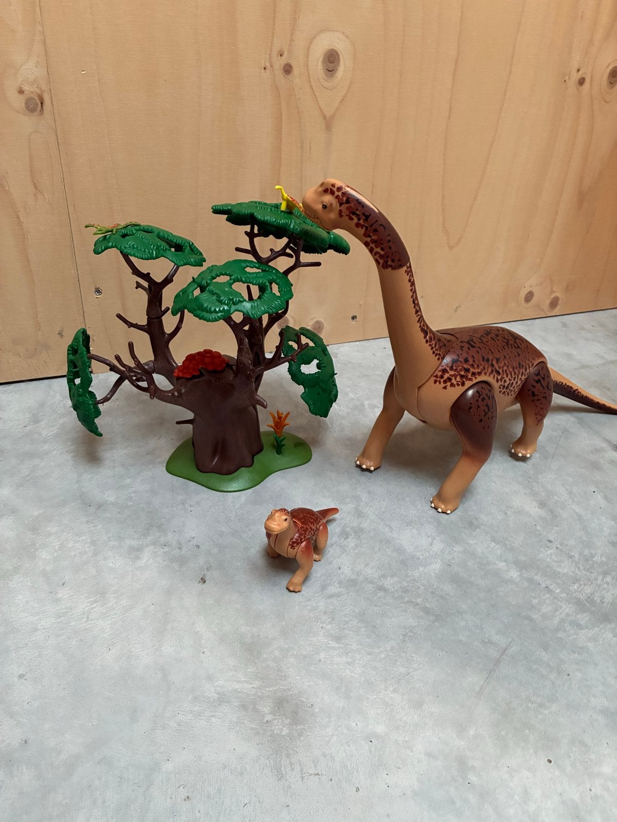 Playmobil Dinosaurus Brachiosaurus met baby en boom, Ophalen, Zo goed als nieuw, Jongen of Meisje