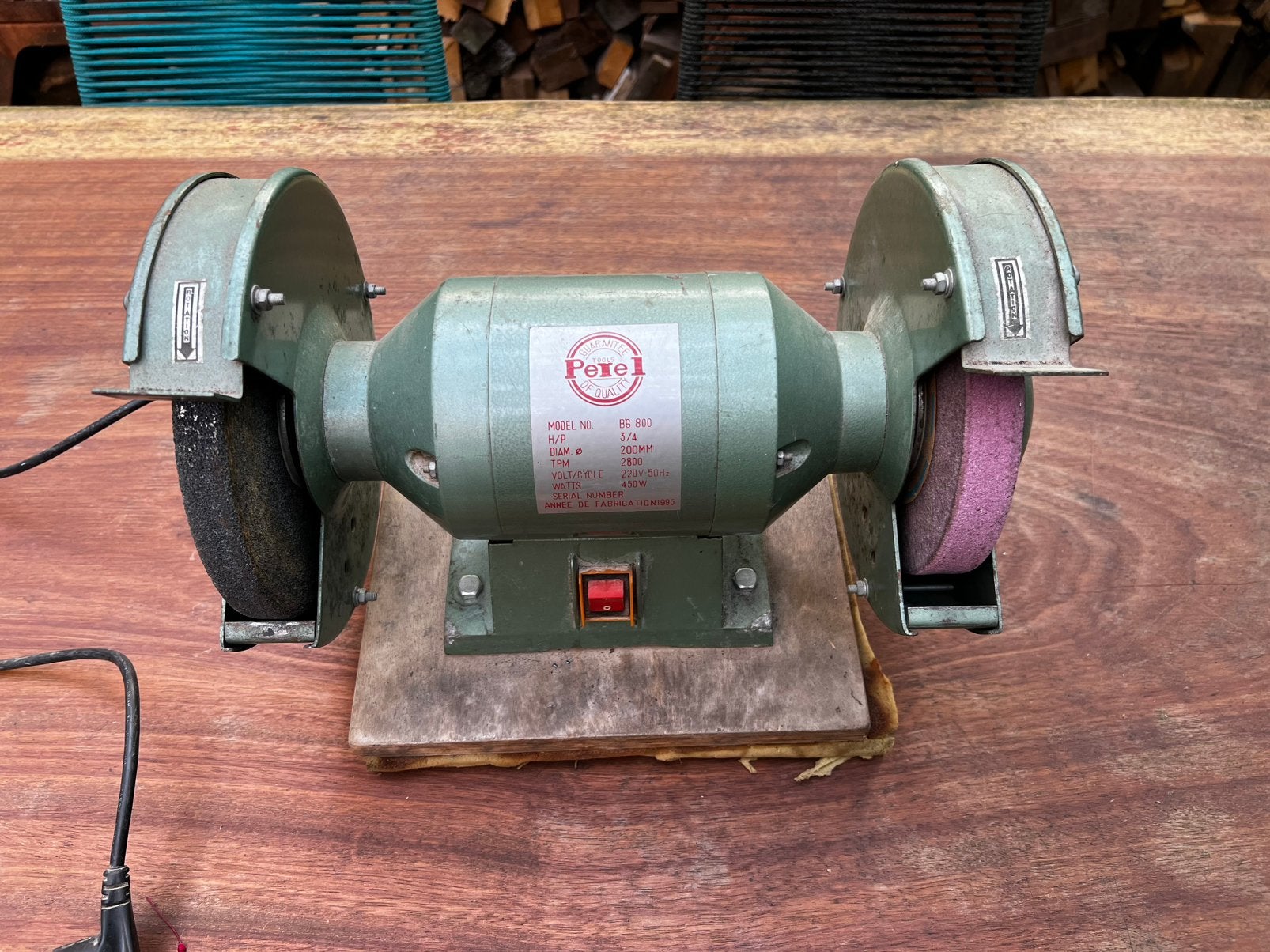 PETEL Wekbankslijpmachine, Ophalen, Gebruikt, Minder dan 700 watt, Werkbankslijpmachine