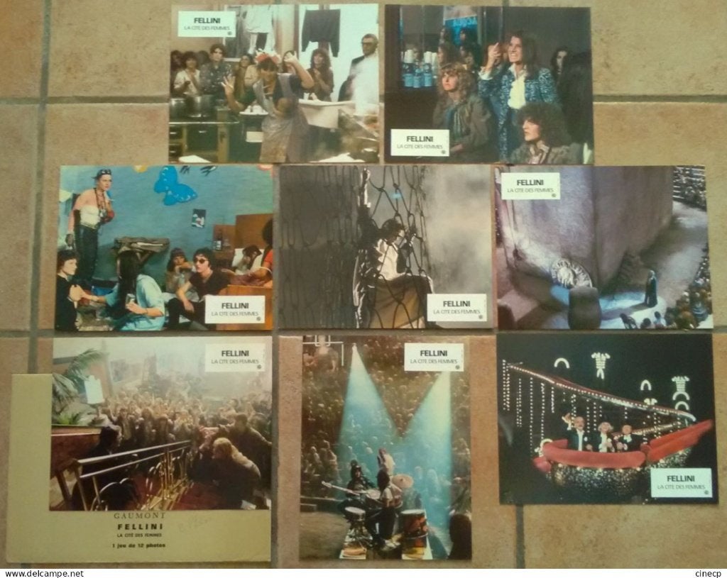 LA   CITé   DES   FEMMES      lobbycard set., Verzenden, Zo goed als nieuw, A4 of kleiner, Film en Tv