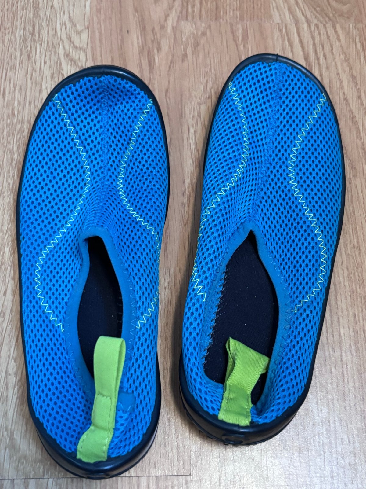 Waterschoenen maat 34/35 - Ideaal voor zwemmen in natuurwate, Kinderen en Baby's, Kinderkleding | Schoenen en Sokken, Ophalen of Verzenden