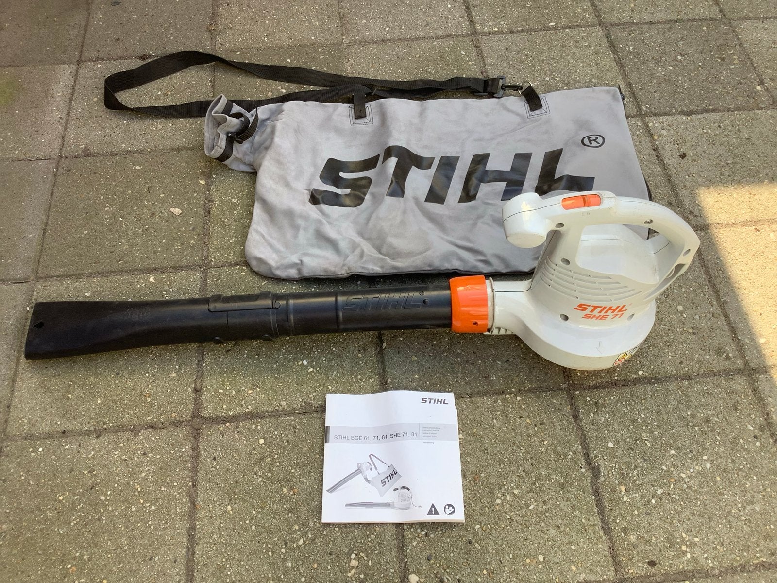 Stihl SHE 71 elektrische bladblazer/bladzuiger, Tuin en Terras, Gebruikt, Handgedragen, Ophalen of Verzenden, Met opvangzak