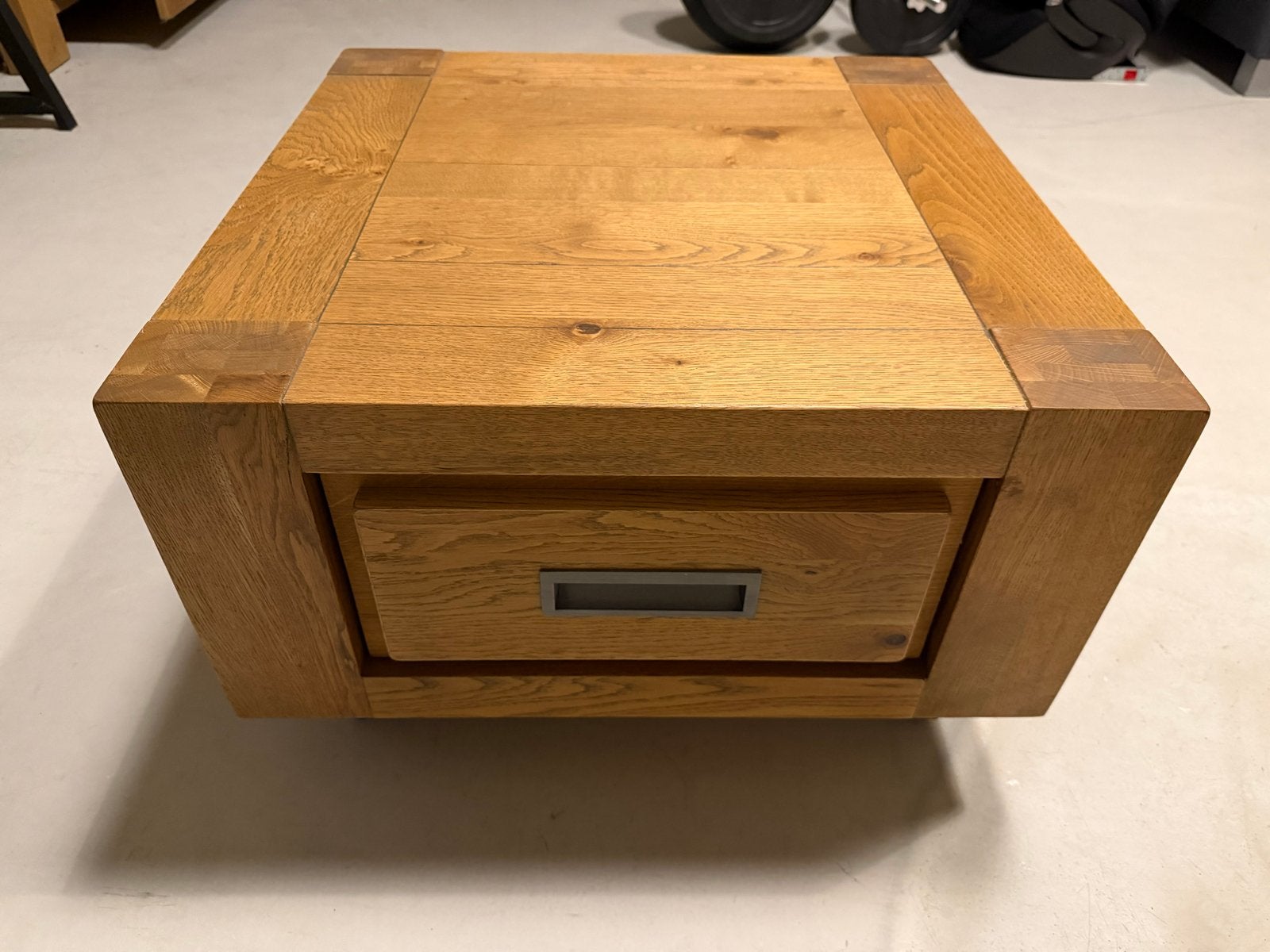 Henders en Hazel massief eiken bijzettafel/nachtkastje, Huis en Inrichting, Ophalen, Minder dan 45 cm, Vierkant, 55 tot 75 cm
