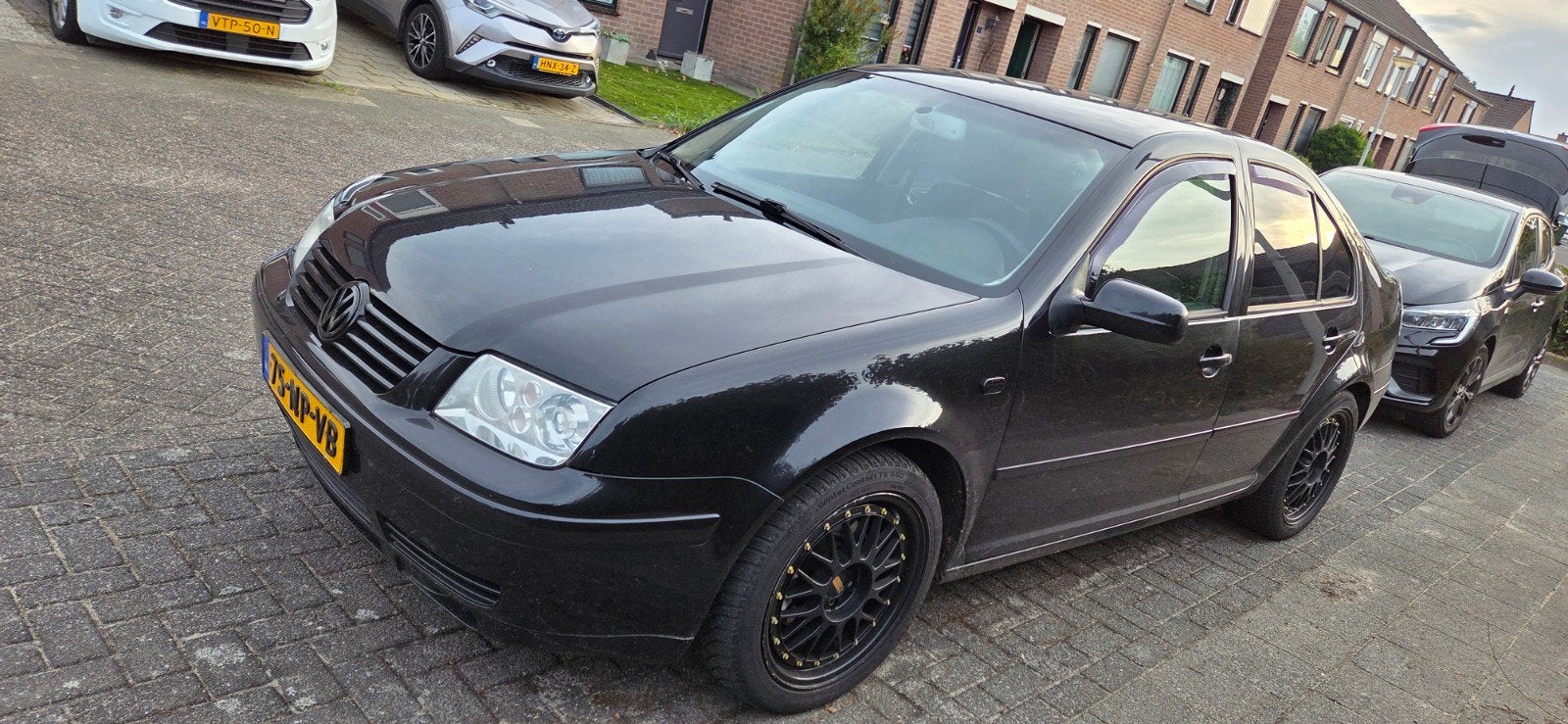 Volkswagen Bora 2.0 85KW 2004 Zwart, Auto's, Volkswagen, Bora, 4 cilinders, 1984 cc, 1207 kg