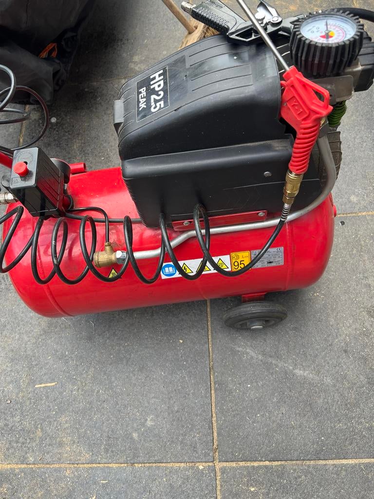 Rode Roda Compressor HP 2.5 Peak - Gebruikt, Doe-het-zelf en Verbouw, Compressors, Ophalen, Gebruikt, 6 tot 10 bar, 25 tot 100 liter