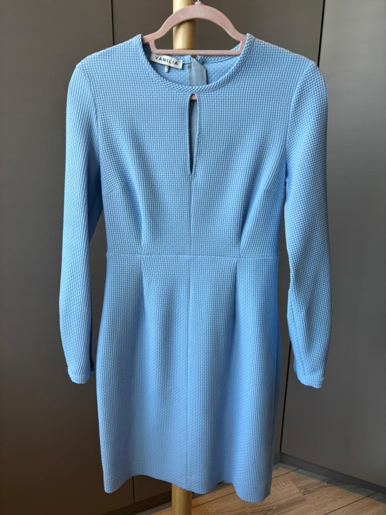 Prachtige lichtblauwe Vanilia jurk maat 36 zgan!, Blauw, Ophalen of Verzenden, Zo goed als nieuw, Maat 36 (S)