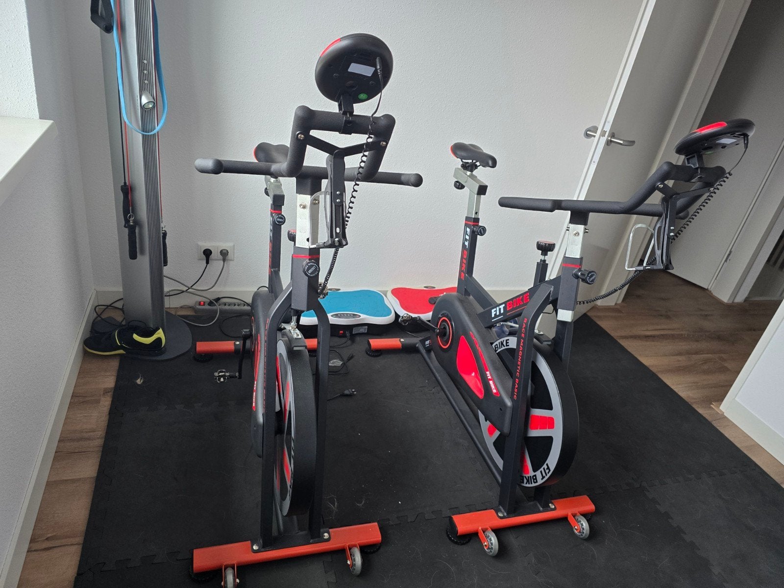 spinningfiets 2x, Ophalen, Zo goed als nieuw, Hometrainer