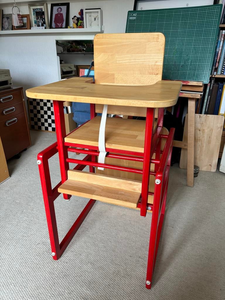 Houten meegroeistoel met eetblad en gordel, Kinderen en Baby's, Kinderstoelen, Ophalen, Gebruikt, Meegroeistoel, Afneembaar eetblad
