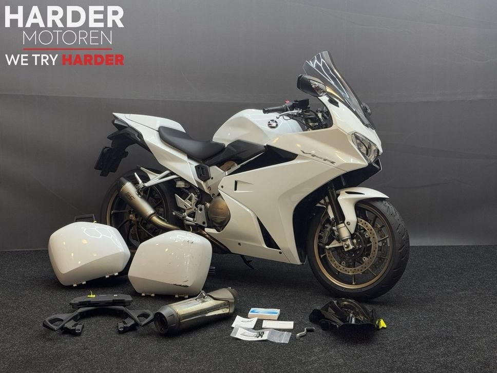HONDA VFR 800 F VTEC ABS | SC-PROJECT | QUICKSHIFTER |, Motoren, 782 cc, HONDA, 4 cilinders, Motorrijbewijs A