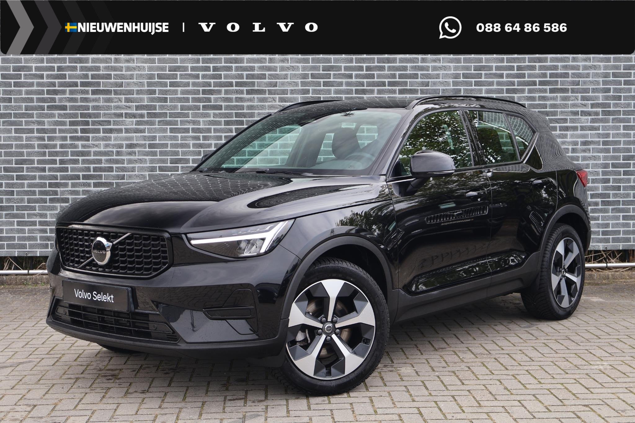 Volvo XC40 2.0 B4 Plus Dark | Trekhaak | Lichtmetalen Velgen