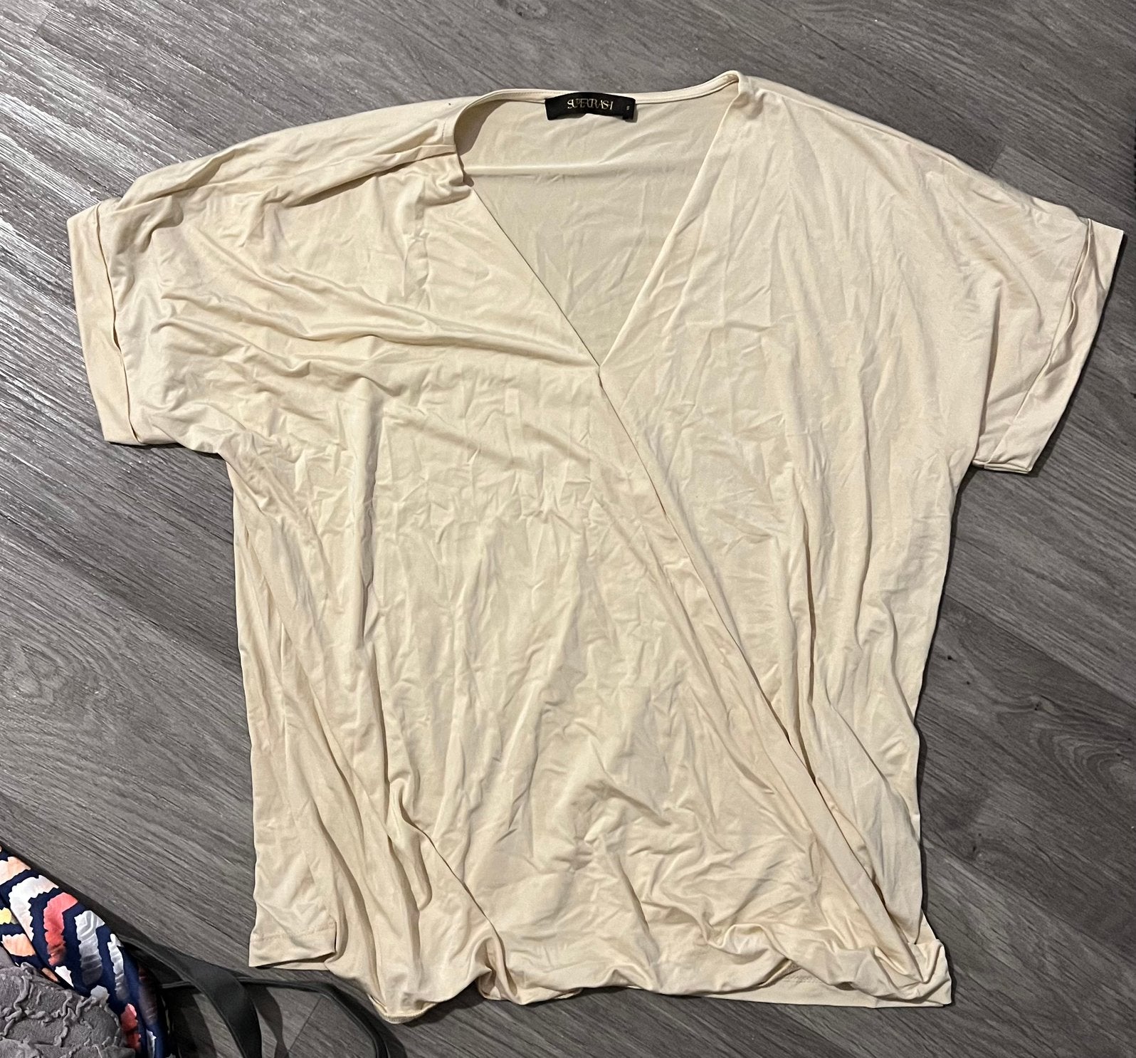 Zalmroze/beige travel overslag shirt, Ophalen of Verzenden, Zo goed als nieuw, Beige