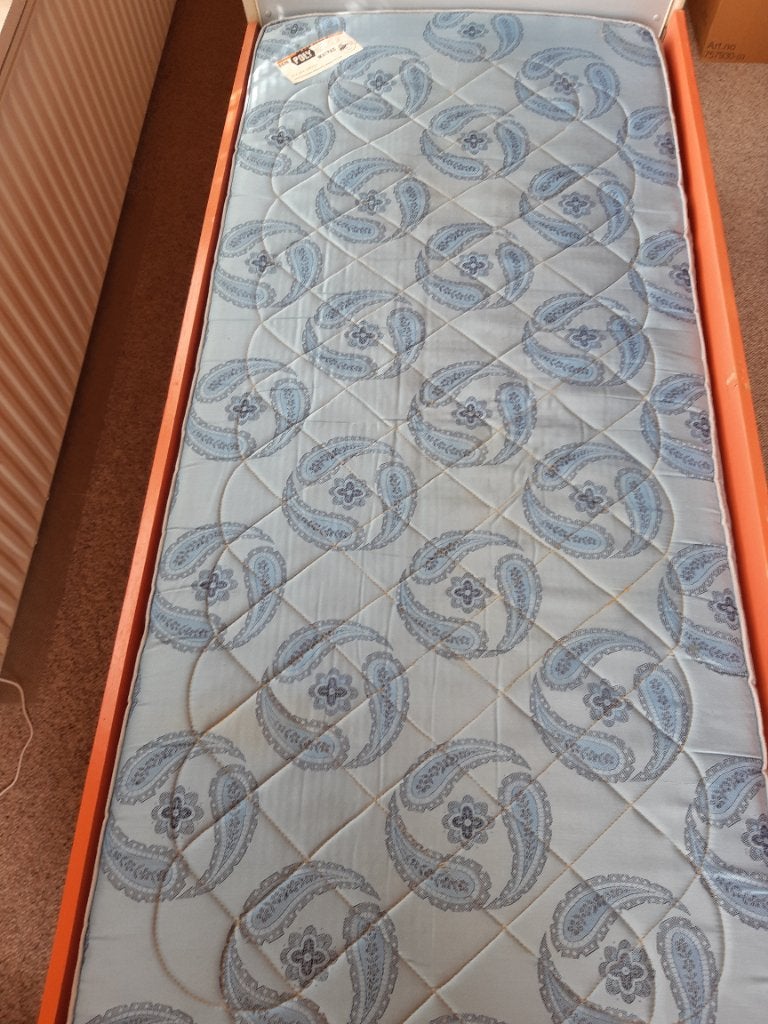 Spiraalmatras, Ophalen, Eenpersoons, 190 cm of minder, Zo goed als nieuw