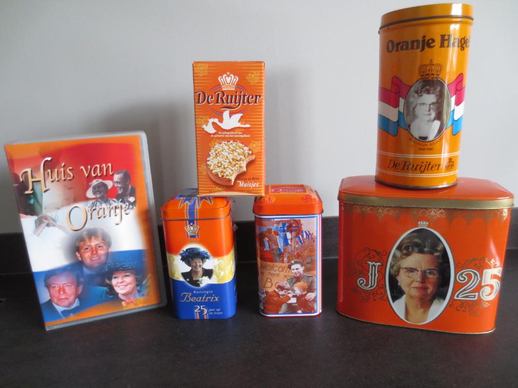 Koninklijk Huis: Verschillende  blikken - en Oranje item's, Verzamelen, Koninklijk Huis en Royalty, Ophalen of Verzenden, Zo goed als nieuw
